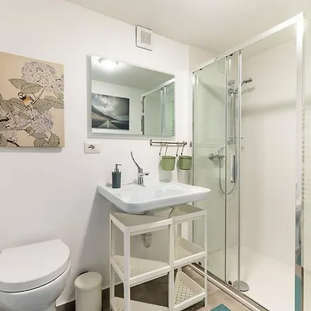 Vatican Almond Tree Penthouse Rzym