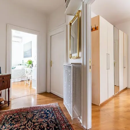Vatican Almond Tree Penthouse Apartment *