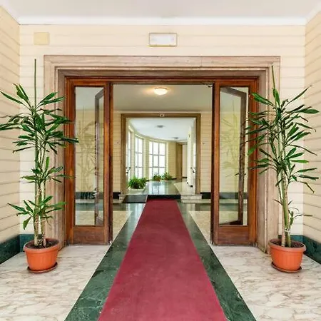 Vatican Almond Tree Penthouse Apartment Rome